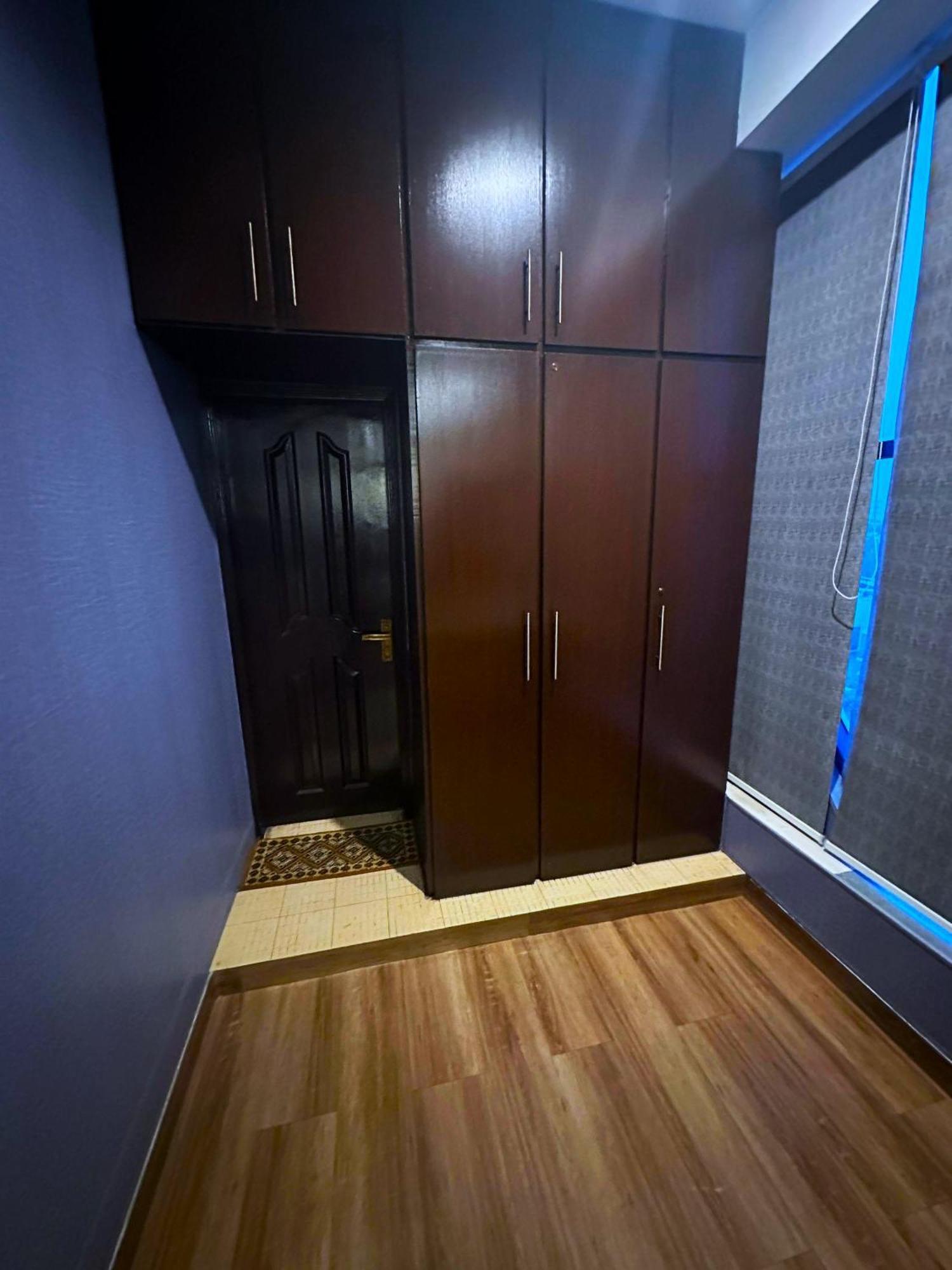 Luxury Apartment In Dha Phase 8, Near Allama Iqbal International Airport ラホール エクステリア 写真